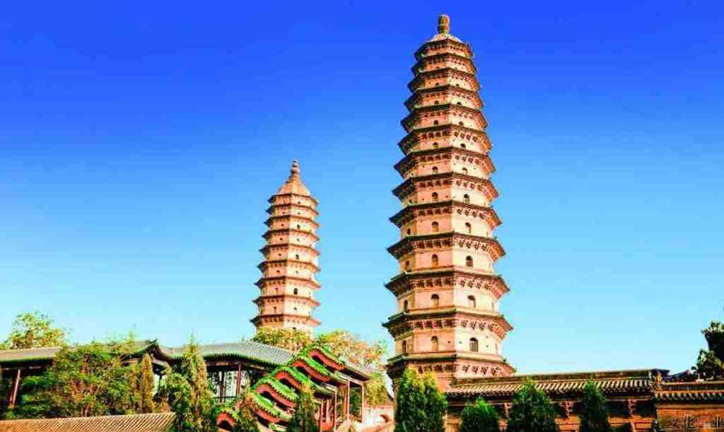 太原双塔寺：凌霄双塔 龙城地标