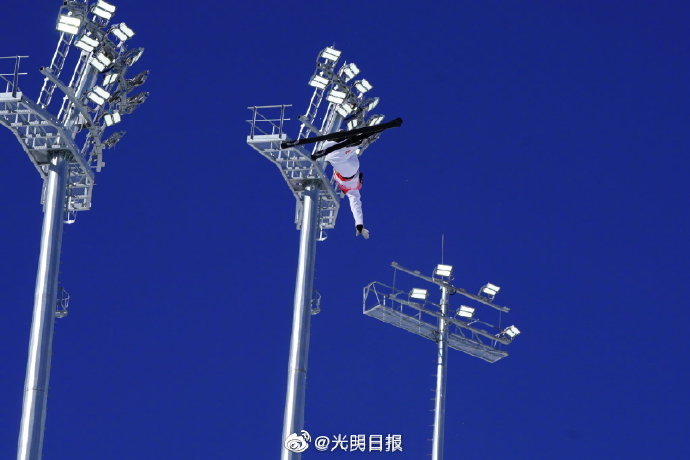 徐梦桃第一跳101.10分休闲区蓝鸢梦想 - Www.slyday.coM