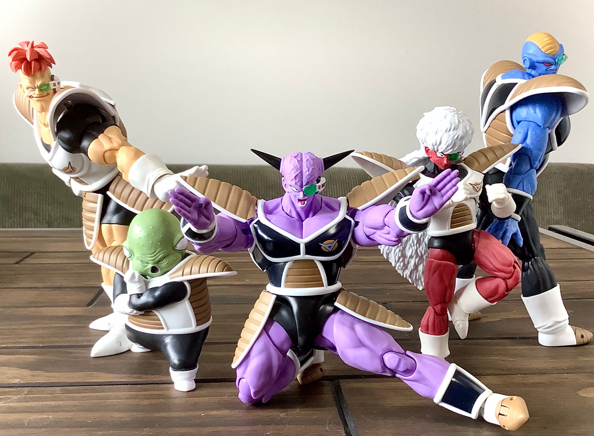 shf龙珠基纽特种部队集结测评图twidragonballhyo