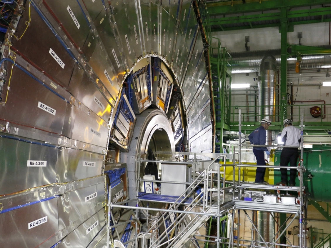 当你掉进粒子加速器里时,那会发生什么?答案不敢想象