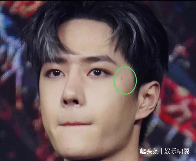 王一博化妆师太精!把痘画成痣十分迷人,网友却调侃不是长久之计