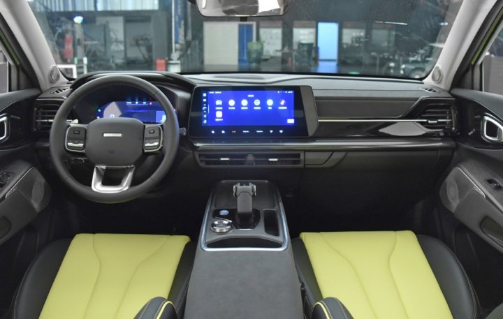 狗系家族再添新丁！造型更硬派