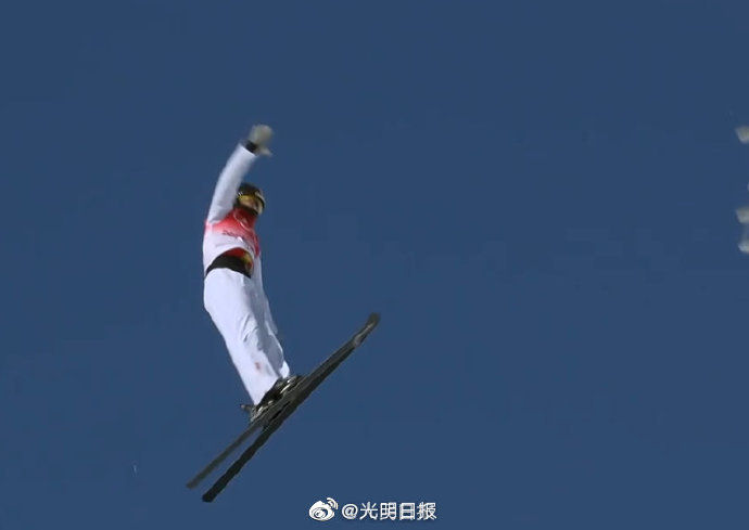 徐梦桃第一跳101.10分休闲区蓝鸢梦想 - Www.slyday.coM