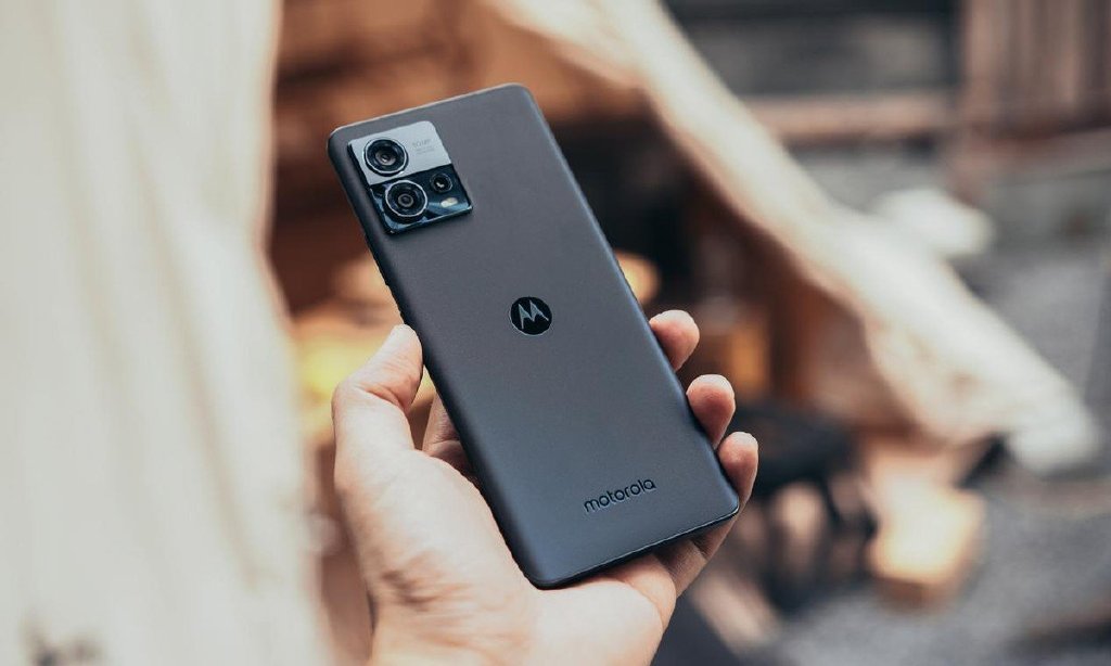 超轻薄的中杯旗舰,moto s30 pro图享简评__财经头条