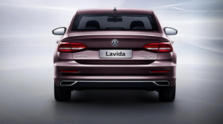 日韩系涡轮增压家轿对决：现代伊兰特对标大众朗逸