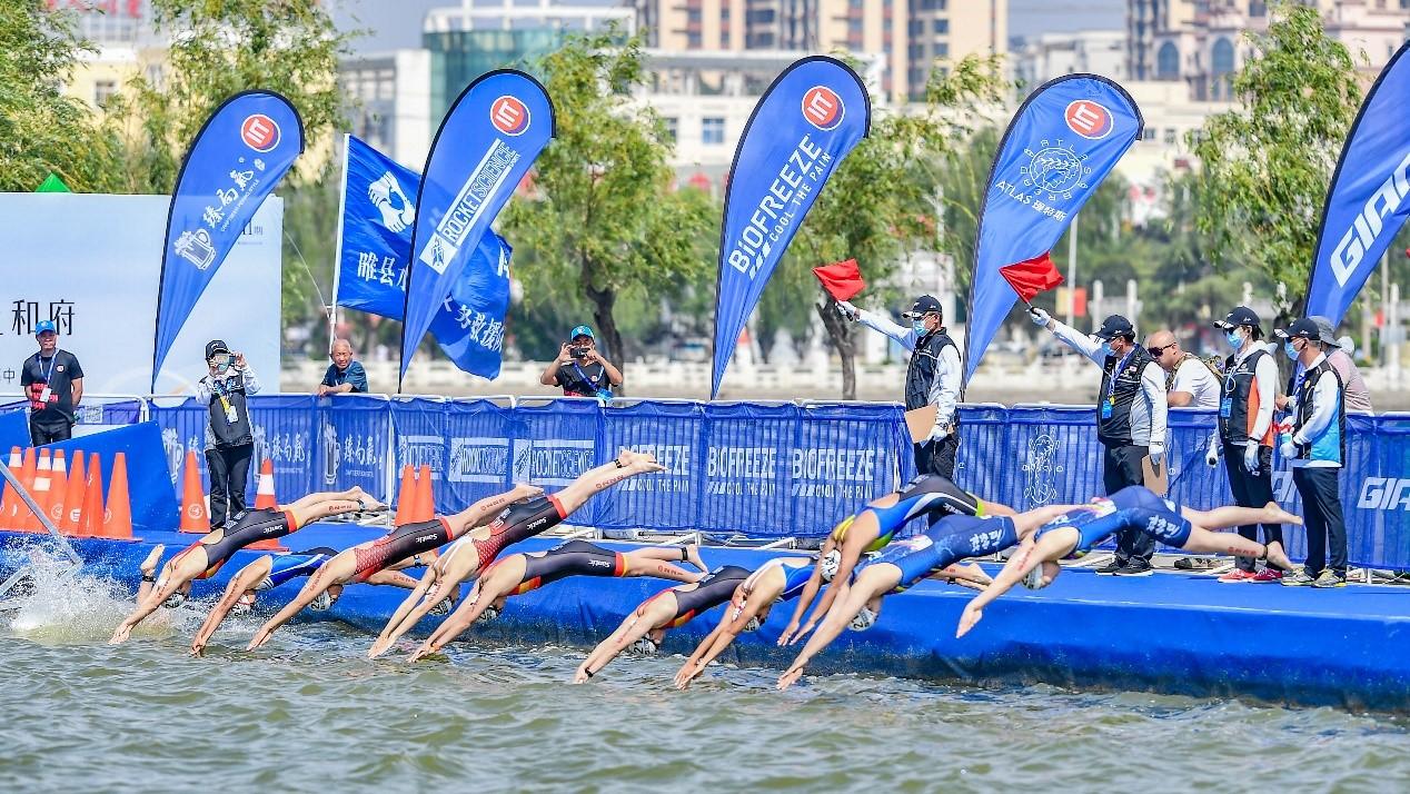 中国铁人三项联赛在河南睢县举行