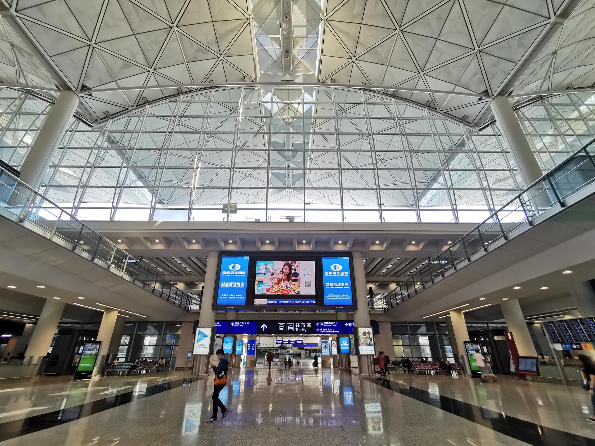 香港国际机场取代了美国孟菲斯国际机场重回全球第一大货运机场_冠廷速递（深圳）有限公司