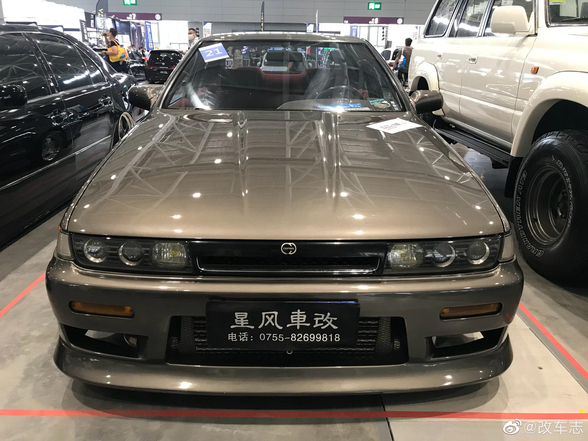 平时见到的大部分日产风度a31都是被改成漂移车搞得破破烂烂的_高清