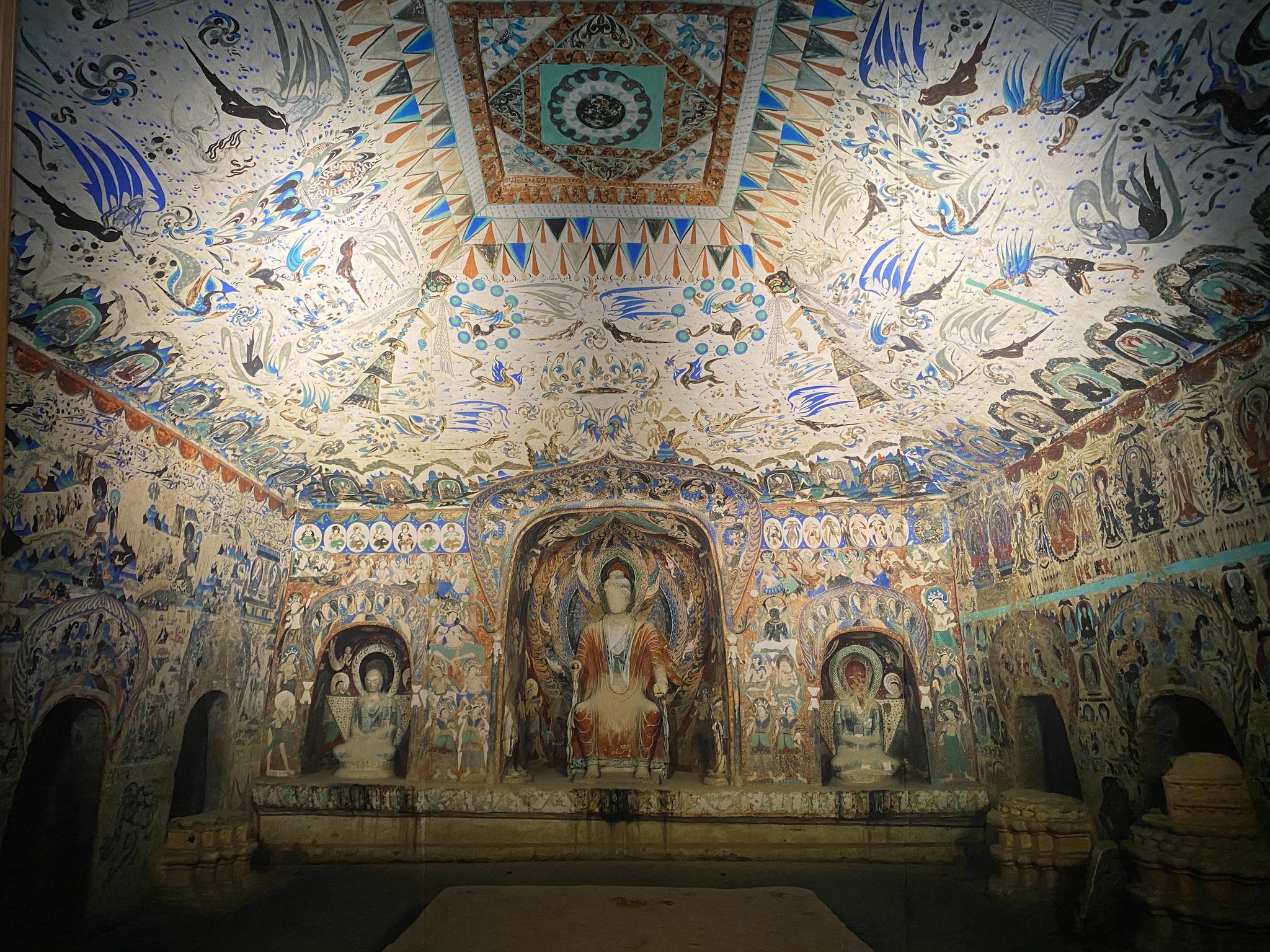 敦煌莫高窟的壁画和彩塑,神秘和伟大