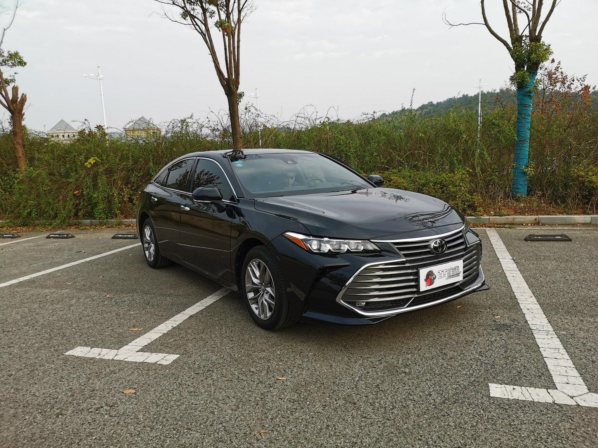 丰田亚洲龙2.0豪华,2020年8月上牌,13……_高清图集_新浪网