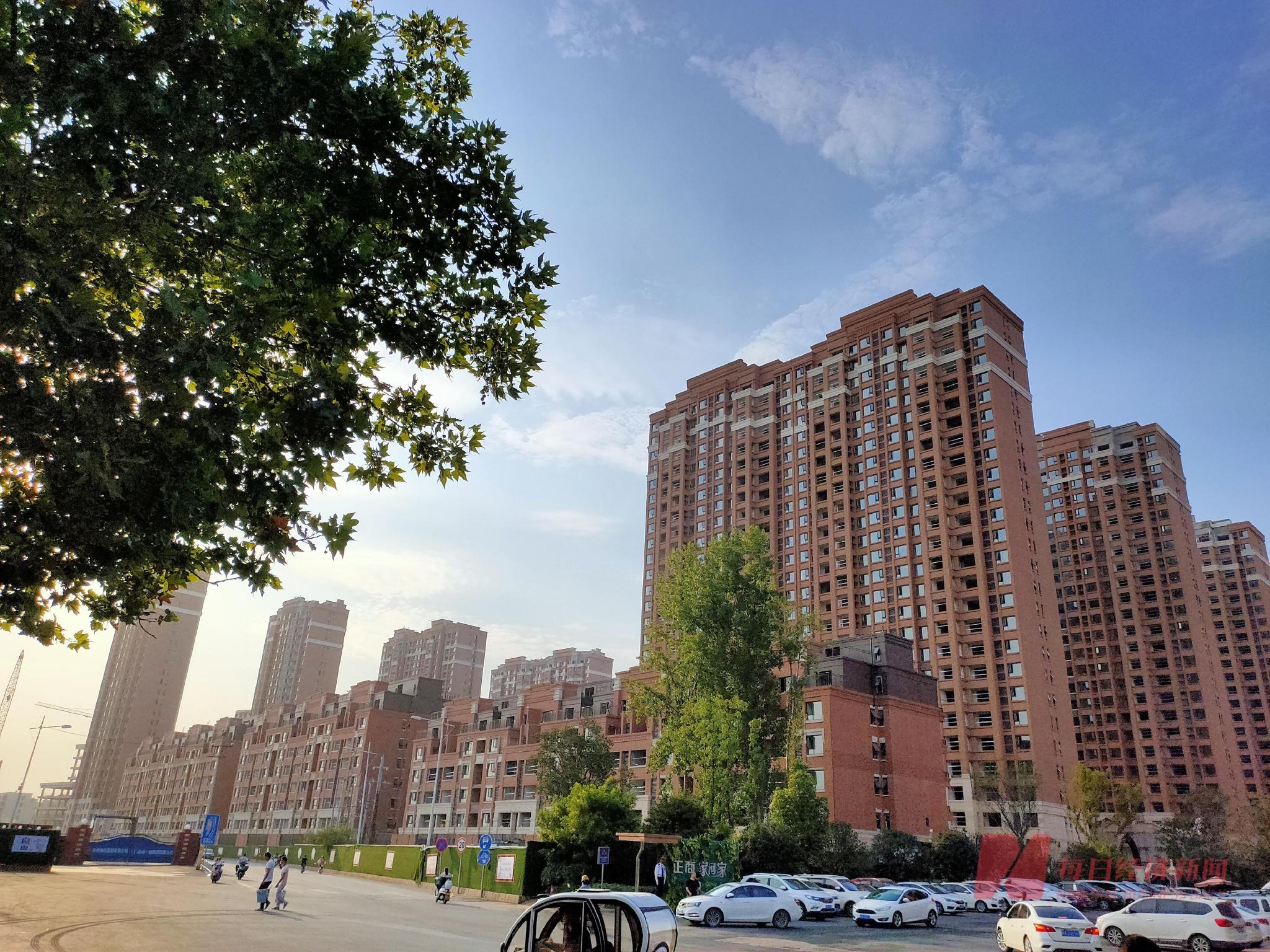 纾困新政效果几何·郑州｜有人半夜咨询，有人后悔退房！郑州楼市18条落地10日，市场信心回来了吗？|郑州|郑州市|市场_新浪新闻