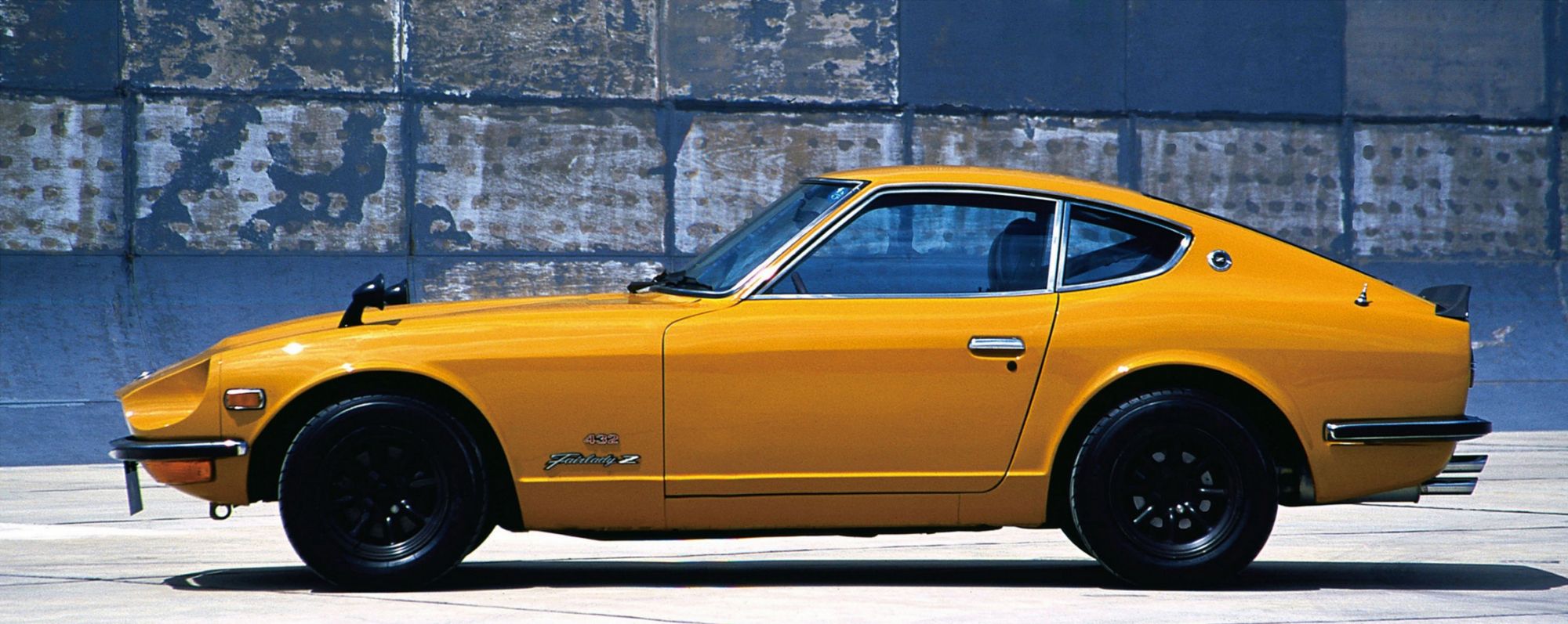 大起大落,说的就是日产"淑女"(fairlady)z系列跑车,相传当其时的日产