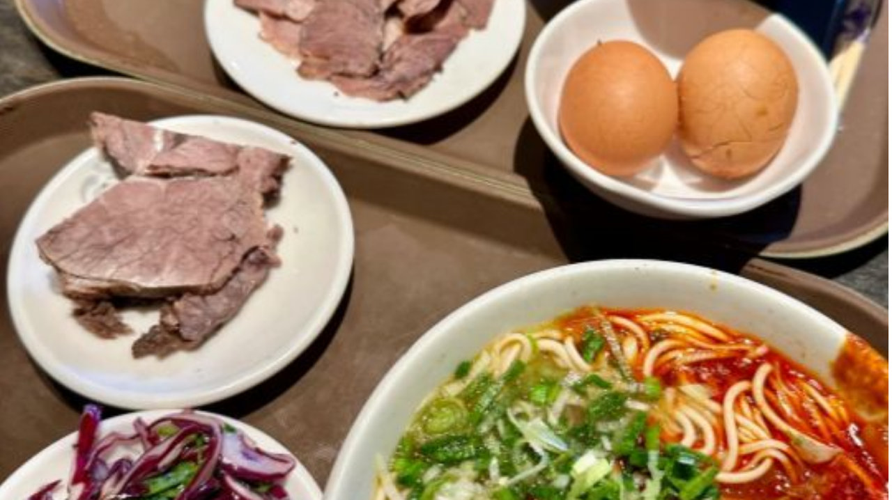 兰州牛肉面深度解析:从“毛细”到“大宽”的选择哲学|兰州市|甘肃省|面的|面团|牛肉汤_新浪新闻