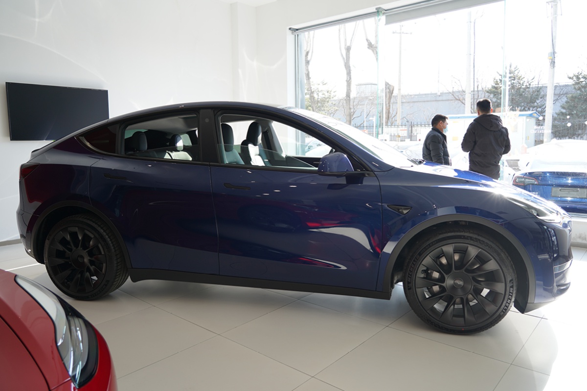 价格之外仍有亮点可说到店体验国产特斯拉modely