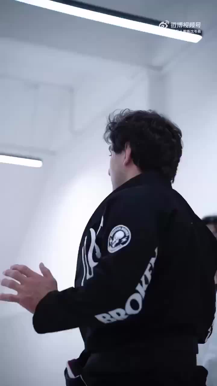 巴西柔术IBJJF九次世界冠军Lucas Lepri的技术指导花絮|巴西|Lucas|柔术_新浪新闻