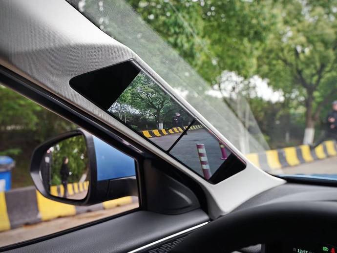 哪吒u pro透明a柱