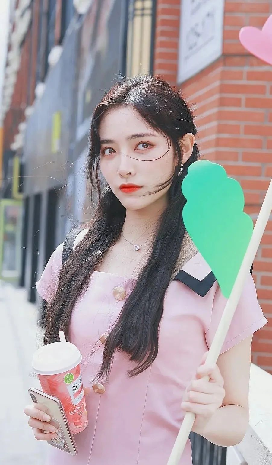 青春有你2人气成员遭质疑虞书欣孔雪儿背景谁会最终出圈