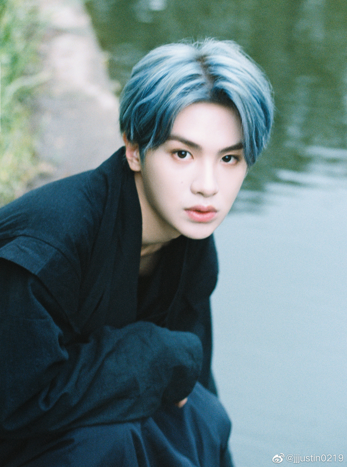 黄明昊国风枫叶照也太好看了吧