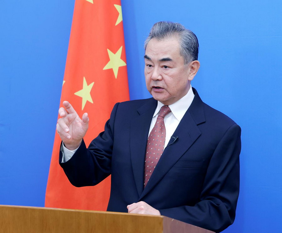 俄乌开战第5天，王毅对美作出前所未有的表态，迅速引发世界关注休闲区蓝鸢梦想 - Www.slyday.coM