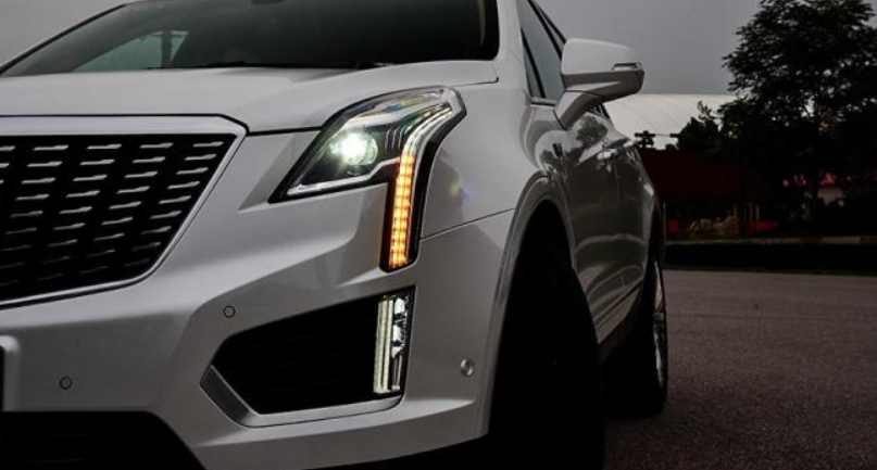 豪华中型SUV之争，林肯航海家VS凯迪拉克XT5怎么选？