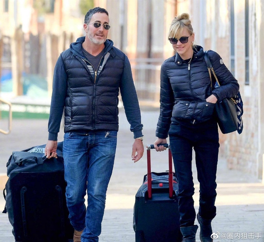 近日,安娜·法瑞丝在节目中透露自己与男友michael