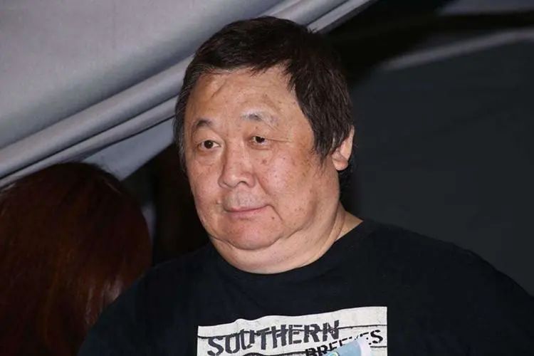 最经典的“老顽童”:72岁仍活跃在演艺圈,曾胖到260斤|秦煌|老顽童|神雕侠侣|演艺圈_新浪娱乐_新浪新闻