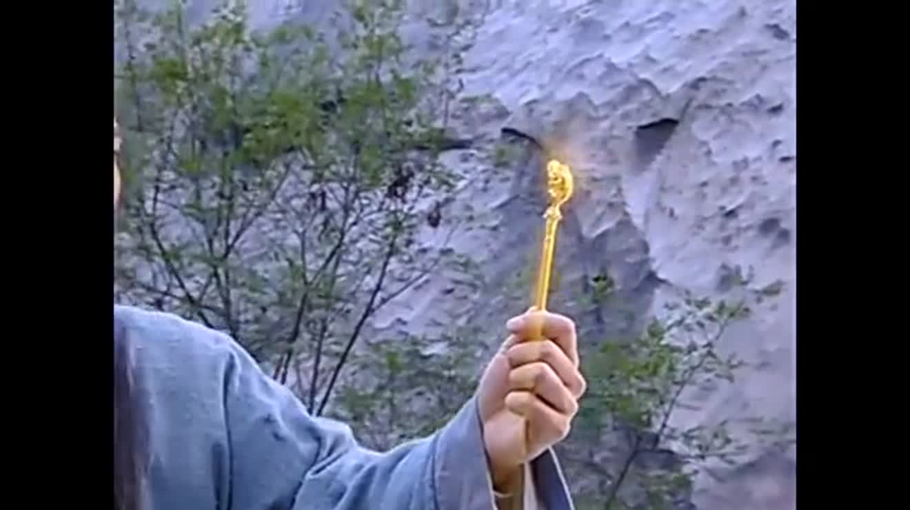 董永太想念妻子,用王母娘娘的金簪变换,结果变出一堆美女