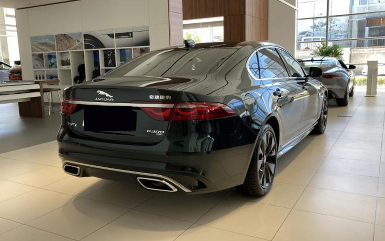 买bba的再等等新款捷豹xfl到店外观内饰都很耐看