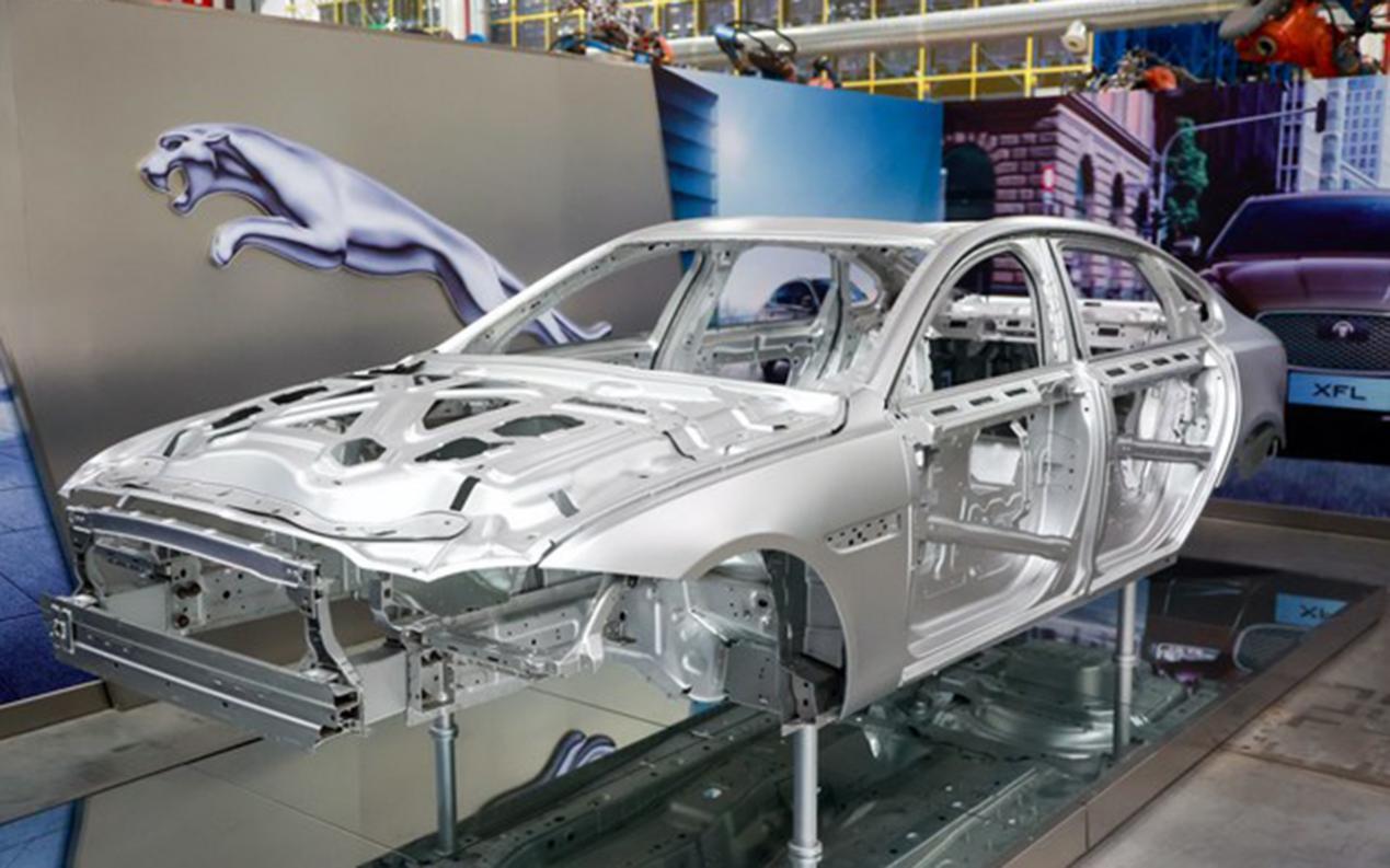 买bba的再等等新款捷豹xfl到店外观内饰都很耐看