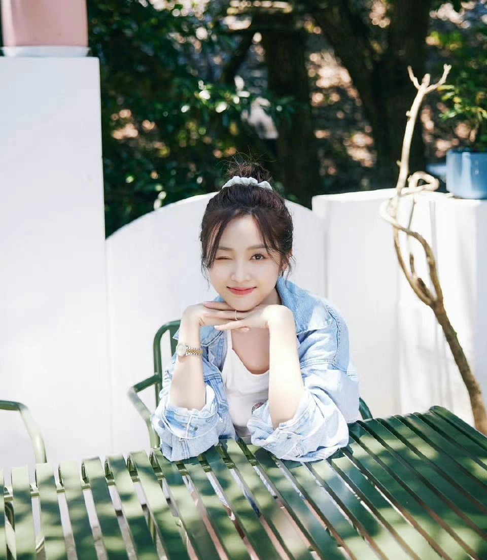 吴宣仪～牛仔衣丸子头～甜不甜也就这样了小清新～小可爱……_高清