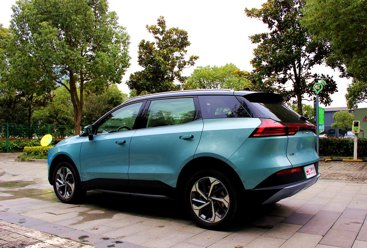 试驾爱驰u5pro20万级电动车能否兼顾舒适智能与性能