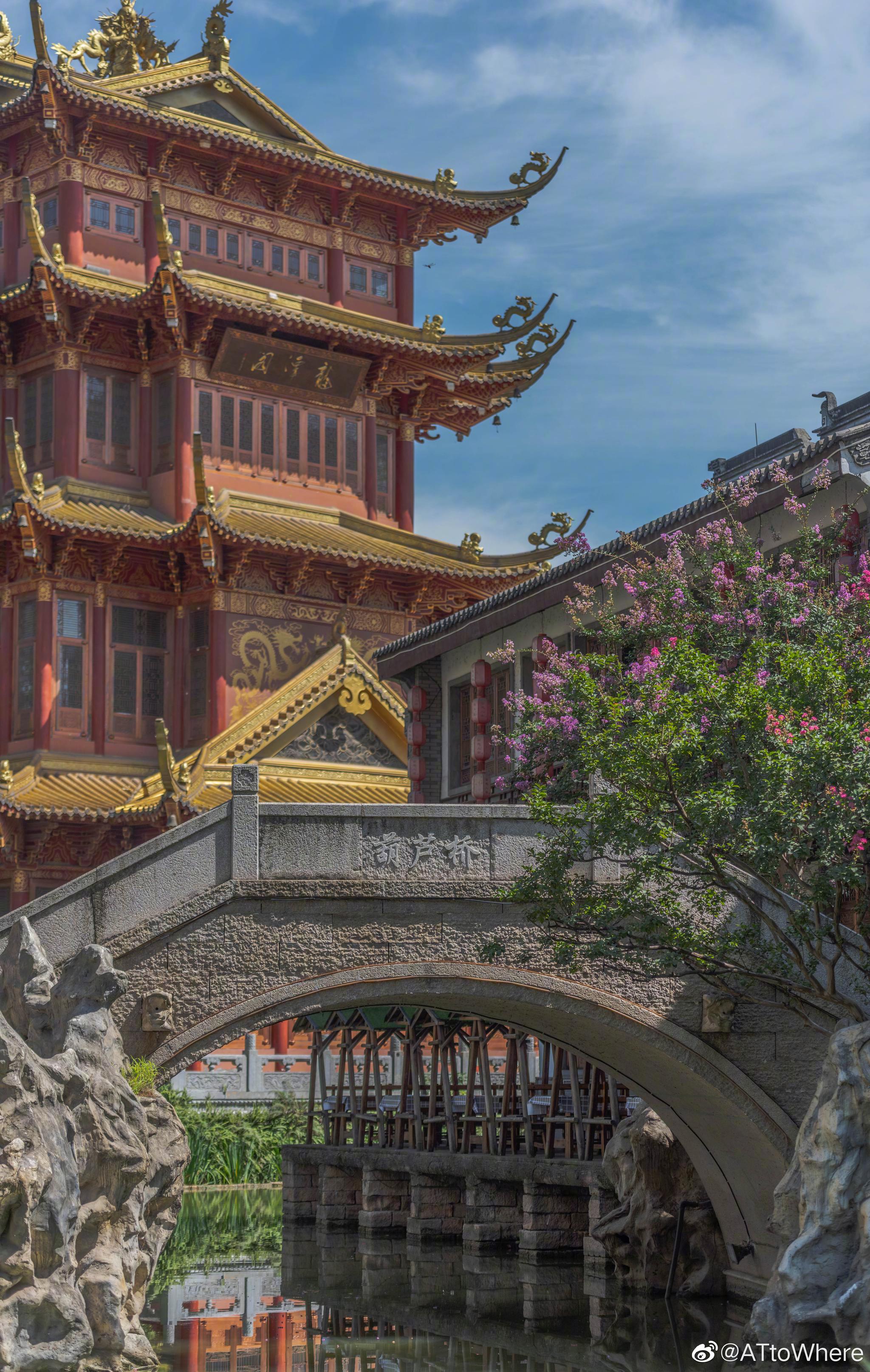 成都小江南龙潭水乡成华区政府几十亿打造的景点