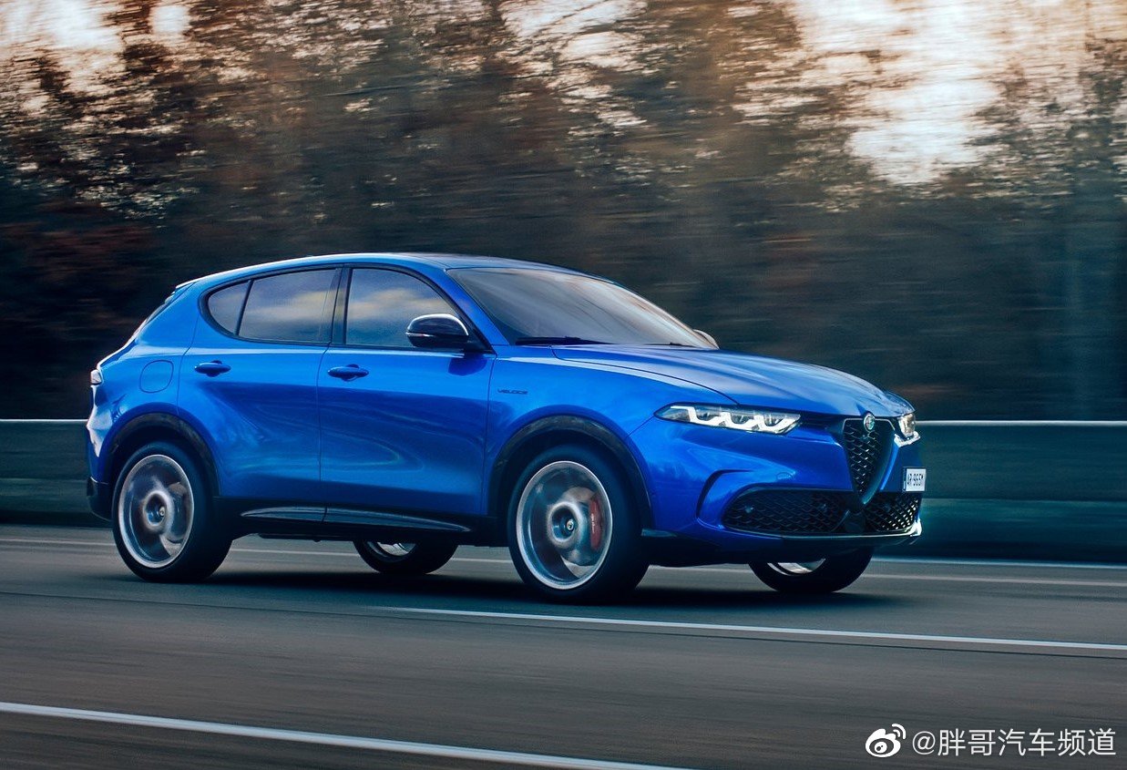 定位紧凑suv的阿尔法罗密欧tonale今年年初已经在海外发布