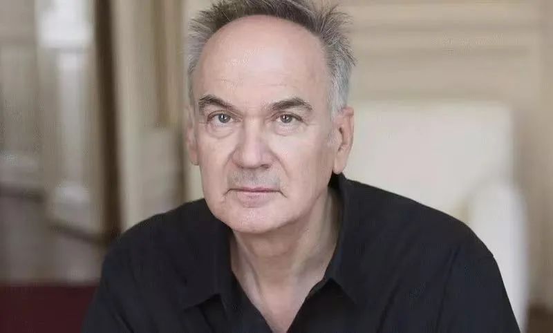 《异常》：人生是庄子的大梦一场，或是柏拉图洞穴中被火把照亮的影像休闲区蓝鸢梦想 - Www.slyday.coM