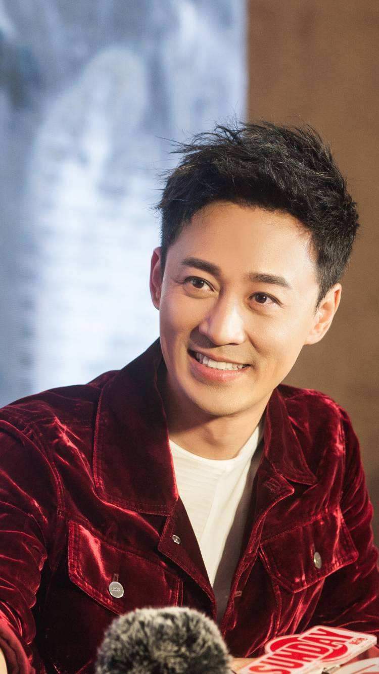 据悉,林峯是香港知名男星,他小时候出生在福建厦门,2岁的时候才随父母