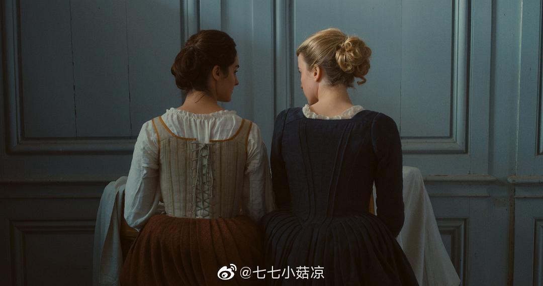 最近爱看的一部电影是《燃烧女子的肖像》