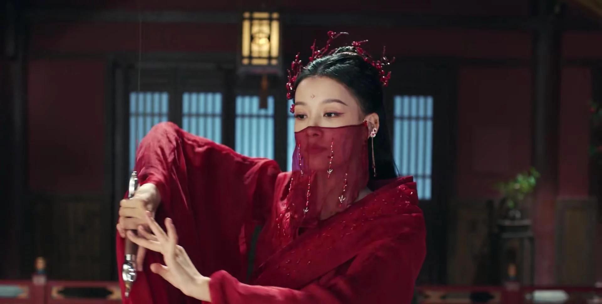 今夕何夕孙怡一袭红衣大气稳重不愧是冬月红衣剑舞惊艳