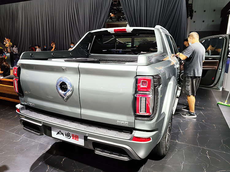 长城炮发布高性能豪华皮卡,配备3.0t v6发动机-新浪汽车
