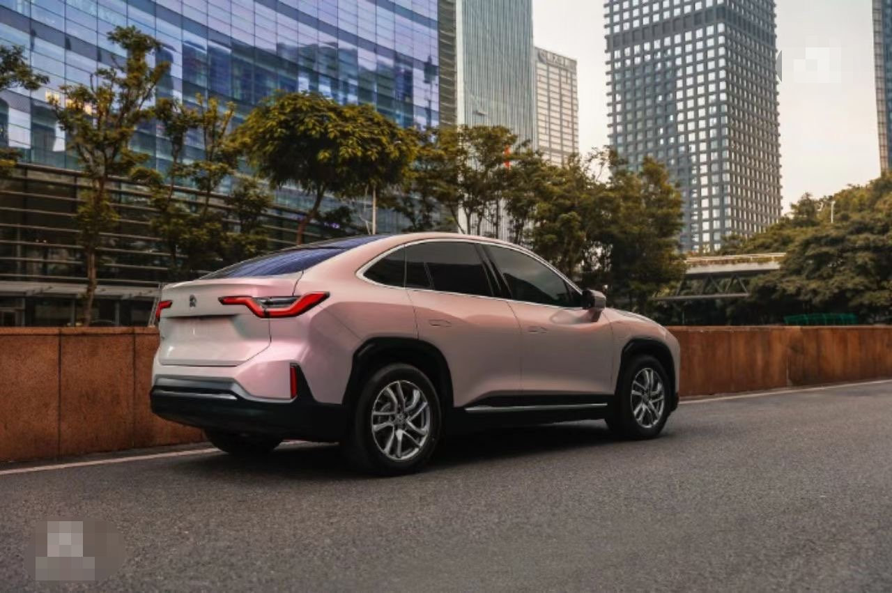 蔚来ec6改色梦幻灰 真是诗意般的存在