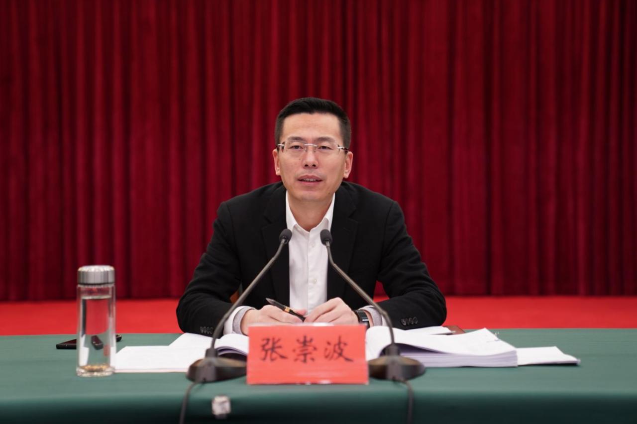 张崇波主持召开九届区政府第58次常务会议