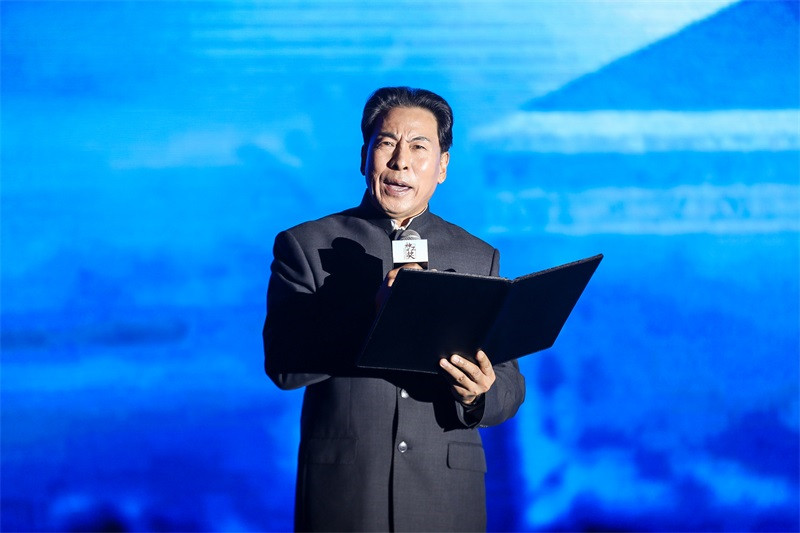 代雨东诗词朗诵音乐会震彻上海滩