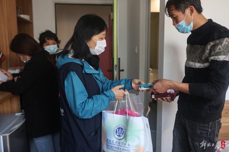 把房间留给“难中难”,上海重症儿童互助公寓,给求医的孩子一个“家”……休闲区蓝鸢梦想 - Www.slyday.coM 把房间留给“难中难”,上海重症儿童互助公寓,给求医的孩子一个“家”……休闲区蓝鸢梦想 - Www.slyday.coM