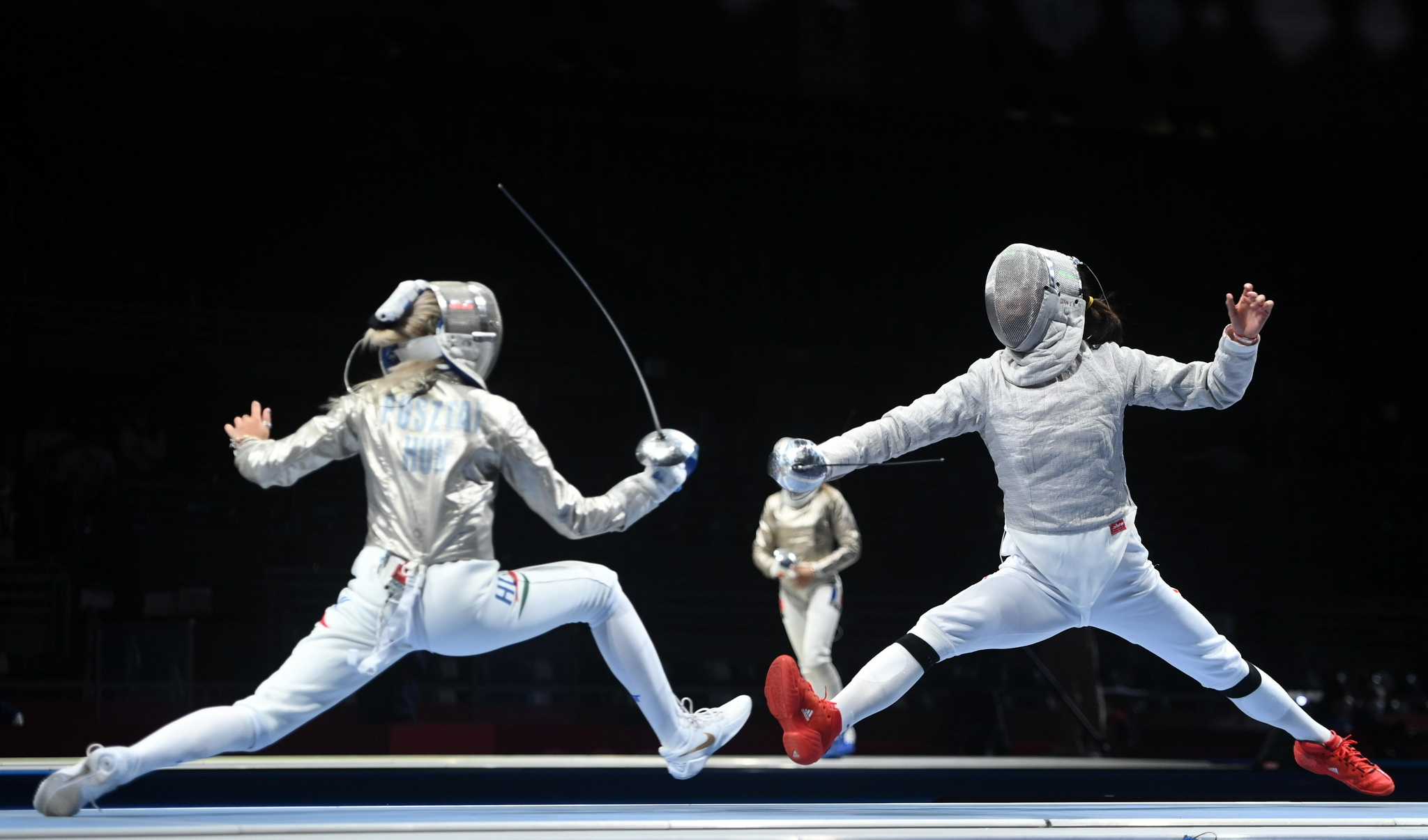 东京奥运会击剑女子佩剑个人钱佳睿晋级八强2