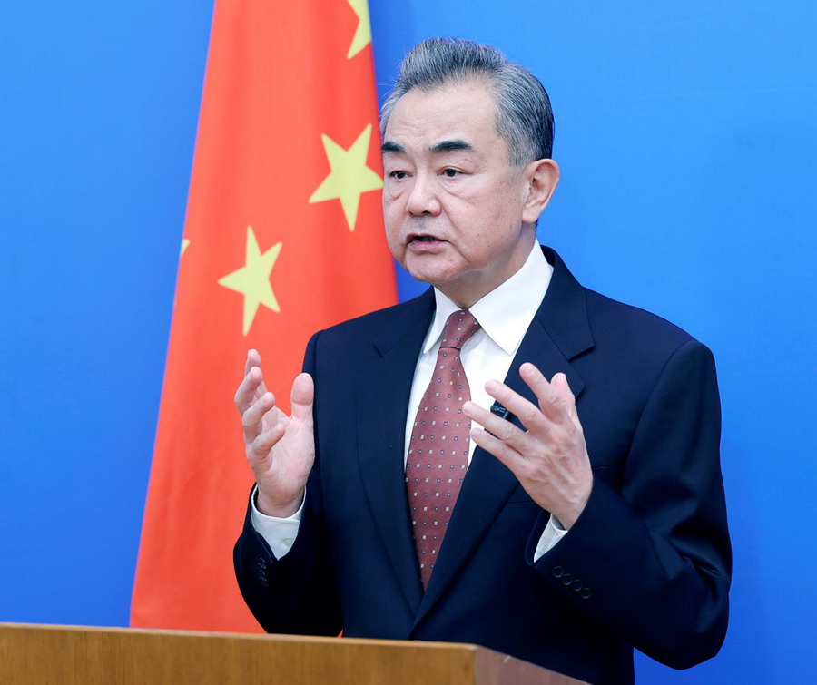 俄乌开战第5天，王毅对美作出前所未有的表态，迅速引发世界关注休闲区蓝鸢梦想 - Www.slyday.coM