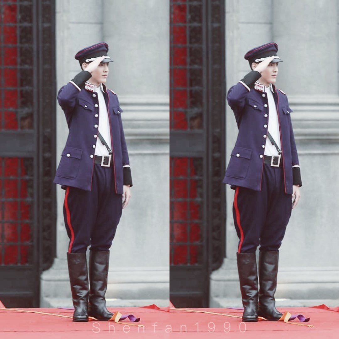 吴亦凡的军装造型了解一下,满满的民国军阀风@mr_凡先生