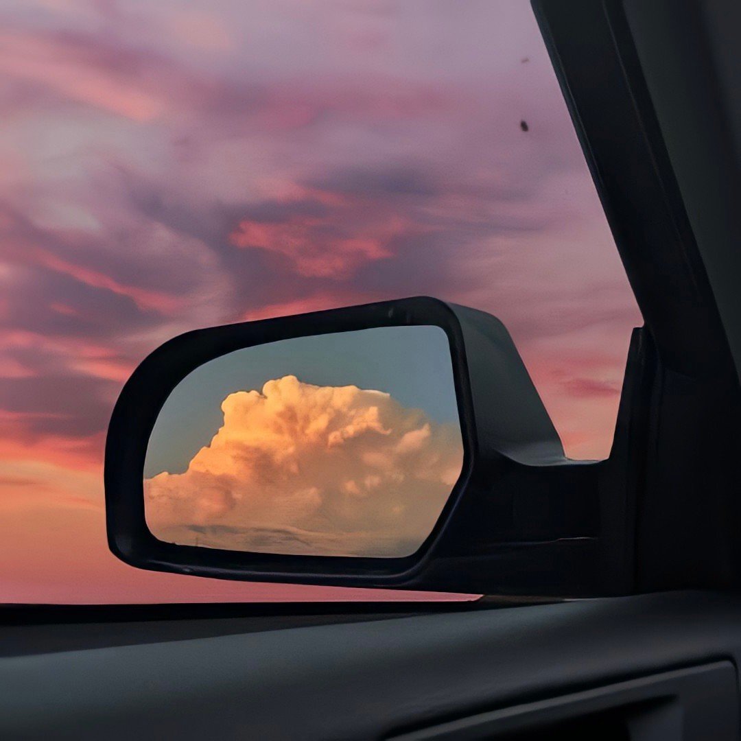 后视镜里的黄昏日落时__财经头条