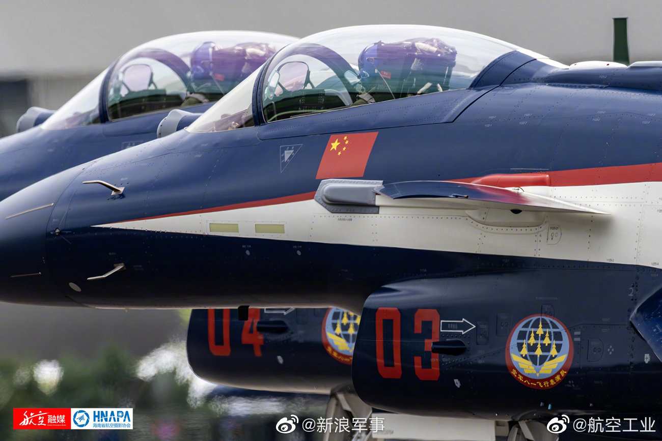 来看换装歼-10c飞机的八一飞行表演队高清图!_高清图集_新浪网