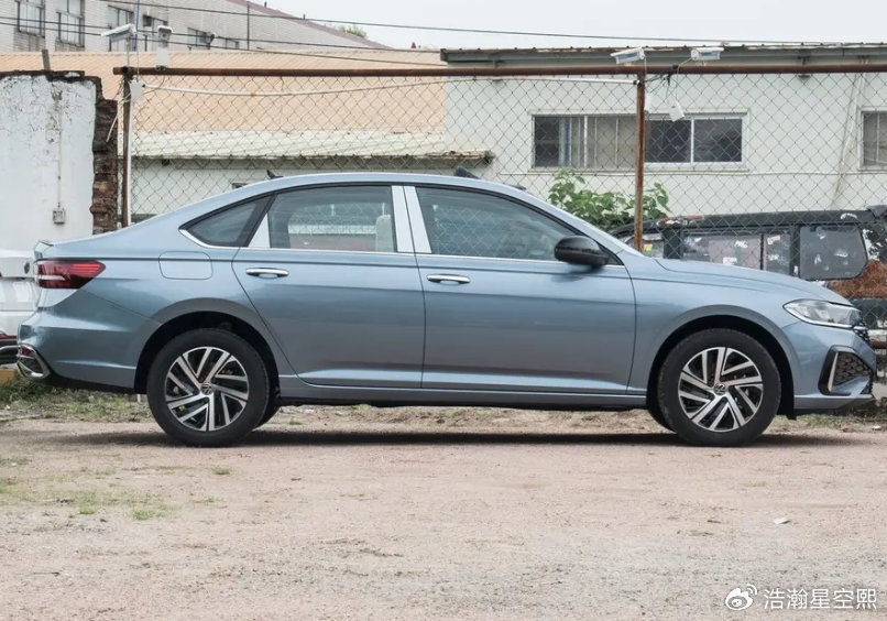 十万左右买什么车好?买上汽大众朗逸享全系限时购置税全免