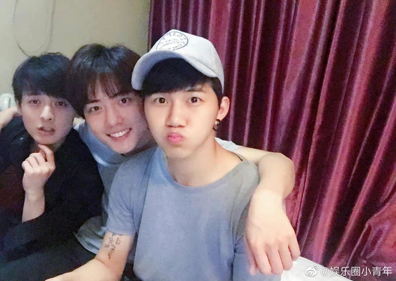 肖战,白澍和陆思恒居然还是好朋友,一些次元壁破了,没想到……__财经