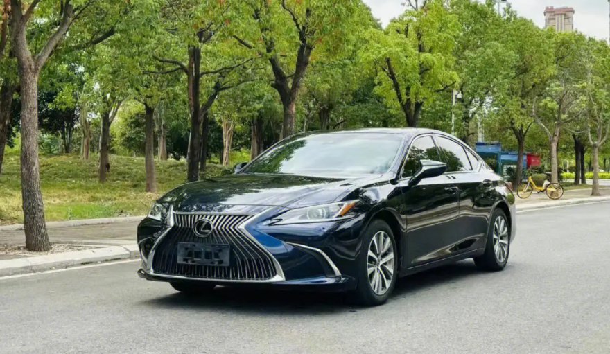 雷克萨斯es 200特别限定版上市,售35.49万元,你会动心吗?-新浪汽车